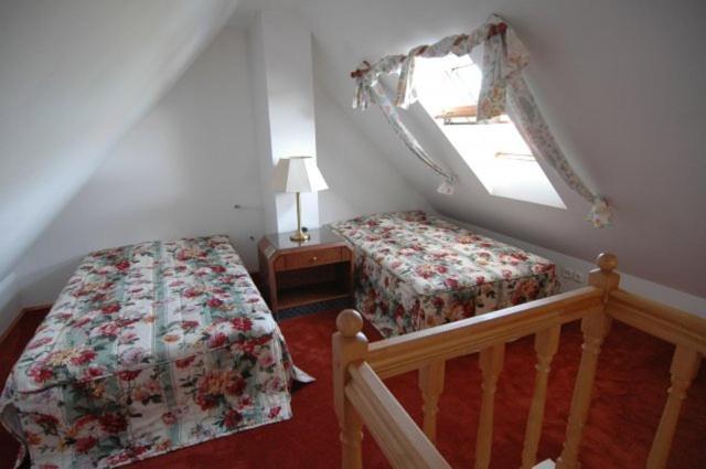 Zoldhaz Bio Panzio Hotel Gyenesdias Bilik gambar