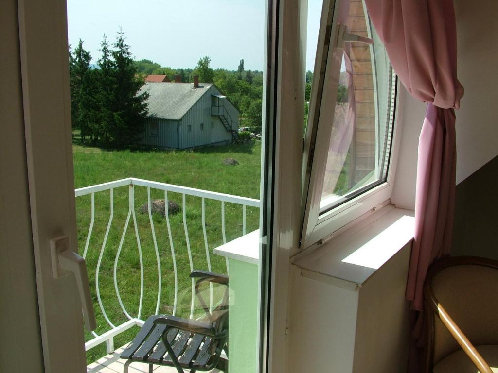 Zoldhaz Bio Panzio Hotel Gyenesdias Bilik gambar