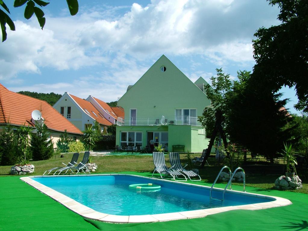 Zoldhaz Bio Panzio Hotel Gyenesdias Luaran gambar