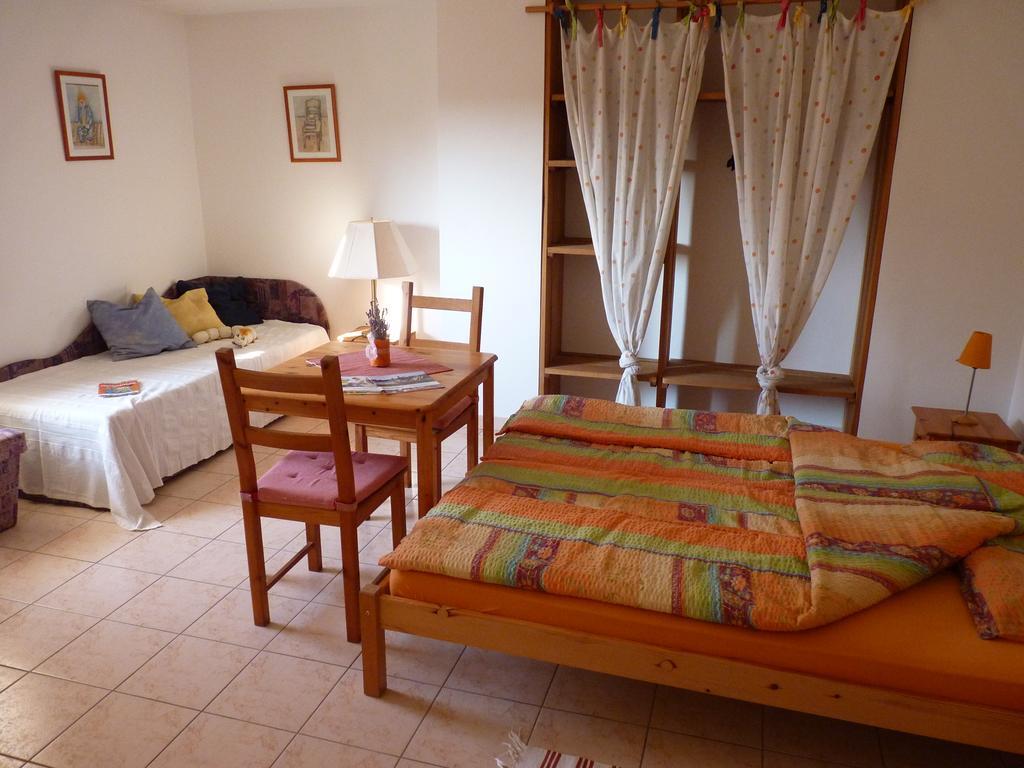 Zoldhaz Bio Panzio Hotel Gyenesdias Luaran gambar